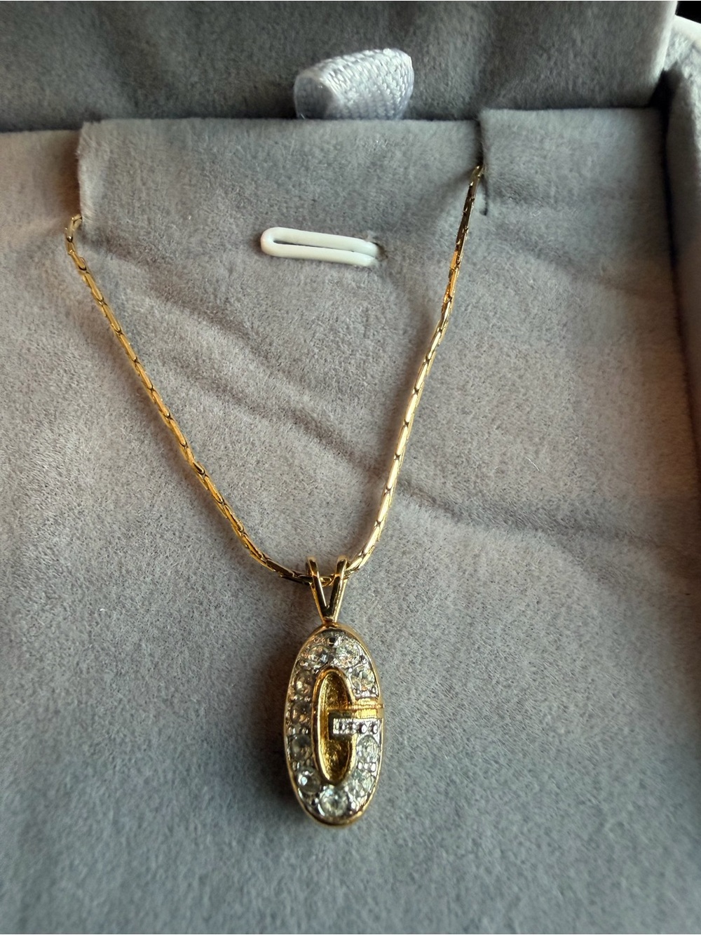 Givenchy Vintage Gold Pendant Necklace - Picture 5 of 6